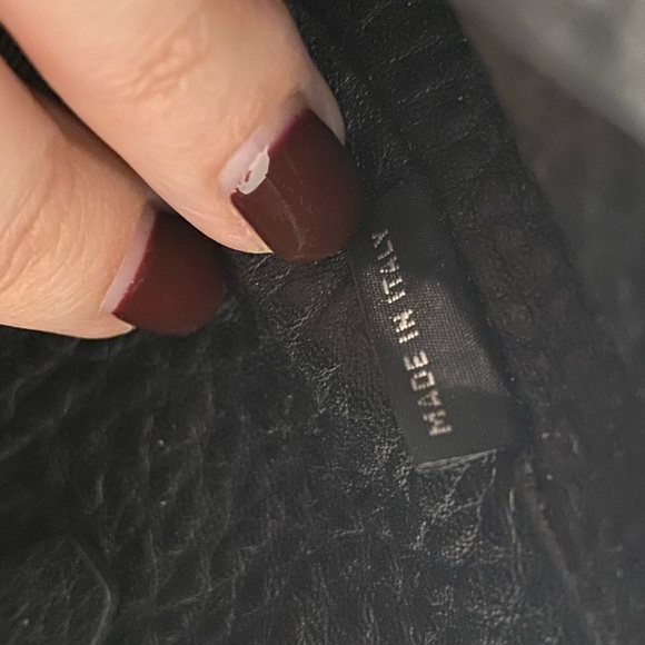 PRADA Bag-100% authentic - Picture 5 of 8